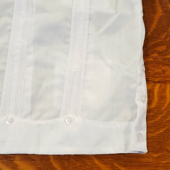 D'Accord White Cuban Guayabera Shirt - Picture 6 of 6